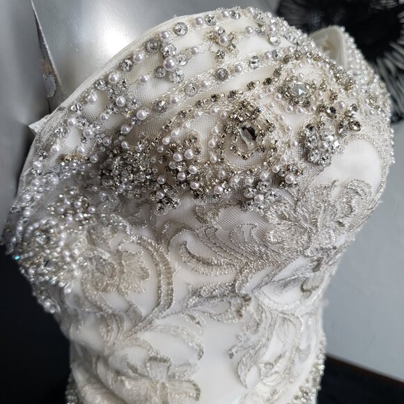NWT~$1899~ESSENCE~SZ 4~IVORY STRAPLESS EMBELLISHED FIT & FLARE WEDDING DRESS - Picture 6 of 16